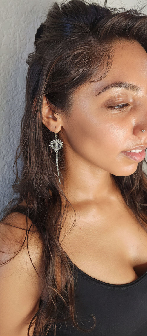 SnowflakeEarringsModel2